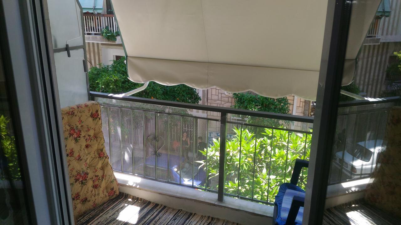 Apartment On Dimitrakopoulou Атина Екстериор снимка