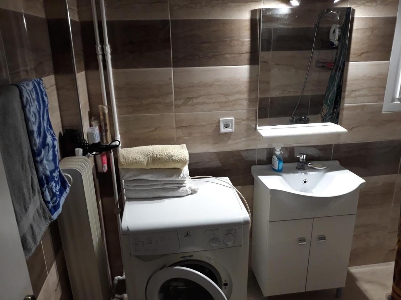 Apartment On Dimitrakopoulou Атина Екстериор снимка